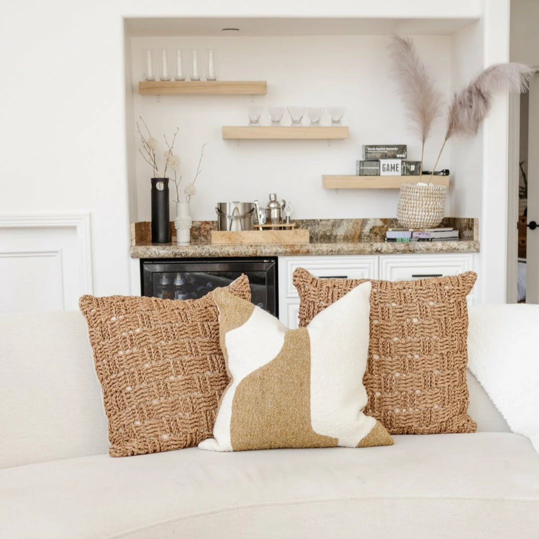 V Rugs & Home Analu Pillow Best Sellers