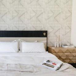 Noir Bowie Nightstand