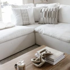 V Rugs & Home Cresidda Pillow Best Sellers