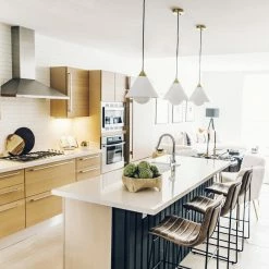 Regina Andrews Hilton Pendant