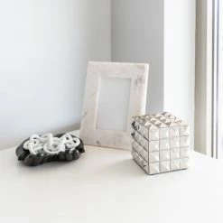 BIDK HOME Kaia Frame